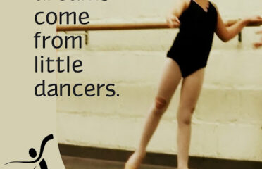 To the Pointe Dance Company